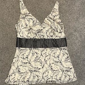 White House Black Market top XS